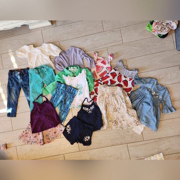 2T (24month) Lot - Picture 1 of 1